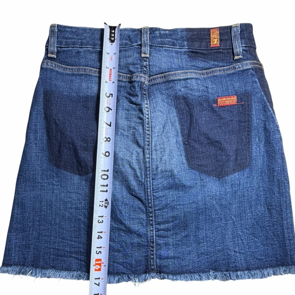 7 FOR ALL MANKIND denim frayed hem santa cruz mini skirt in blue size 25 - Picture 6 of 7